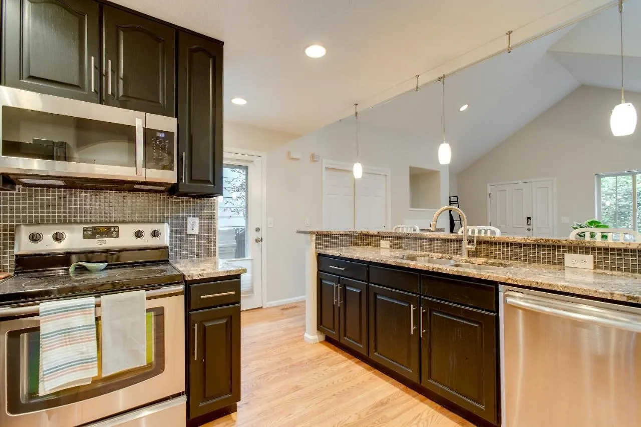 Feriehus Stylish Denver Retreat With Patio, 1 Mi To Downtown!