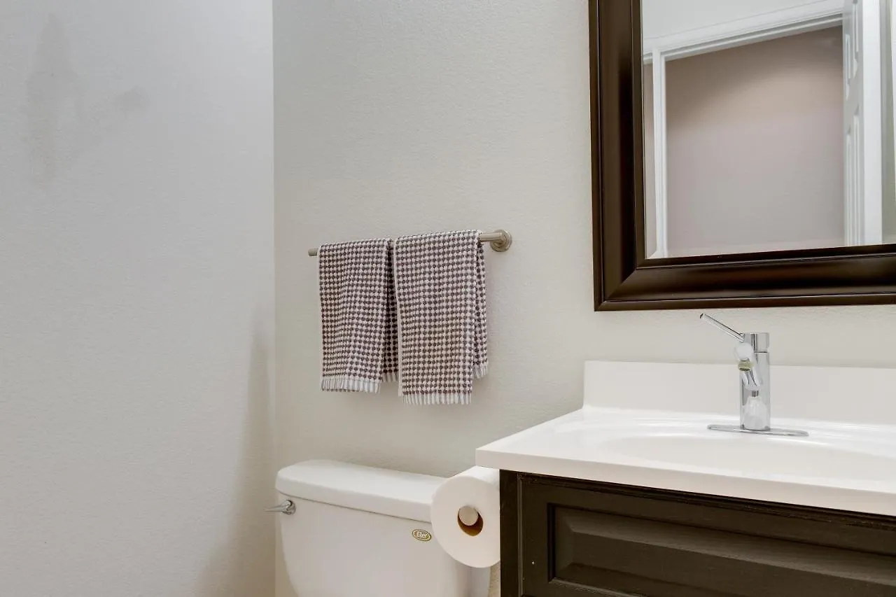 Stylish Denver Retreat With Patio, 1 Mi To Downtown!