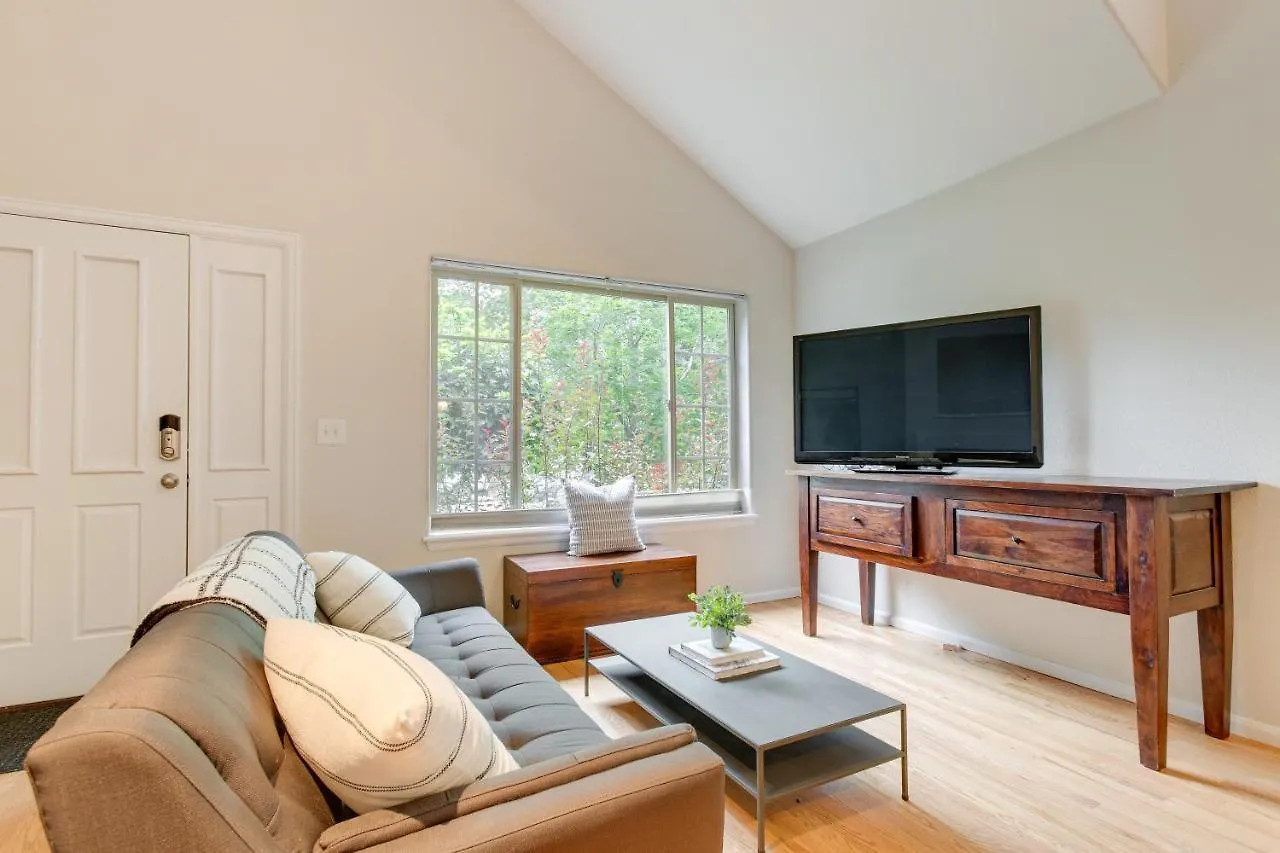 Stylish Denver Retreat With Patio, 1 Mi To Downtown! Feriehus