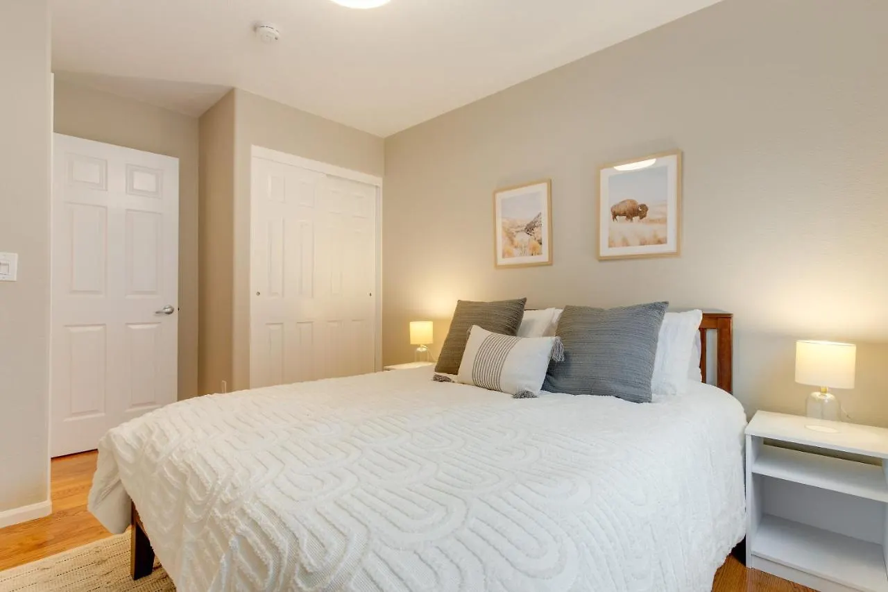 Stylish Denver Retreat With Patio, 1 Mi To Downtown!